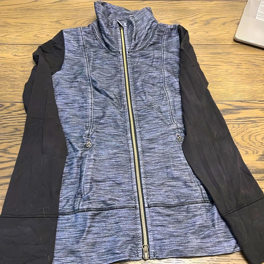 Vintage zip up hoodie with high neck.  Not 100% sure if size I think 10-12